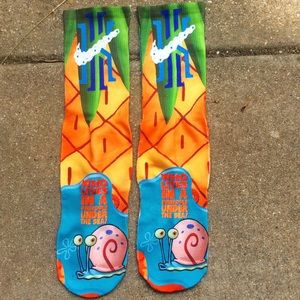 kyrie socks spongebob